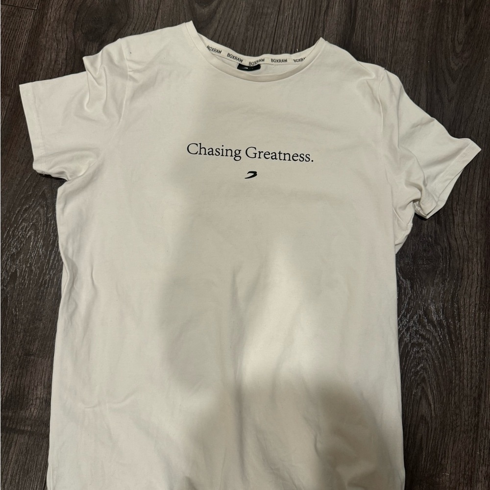 White boxraw Graphic Tee with 'Chasing Greatness'